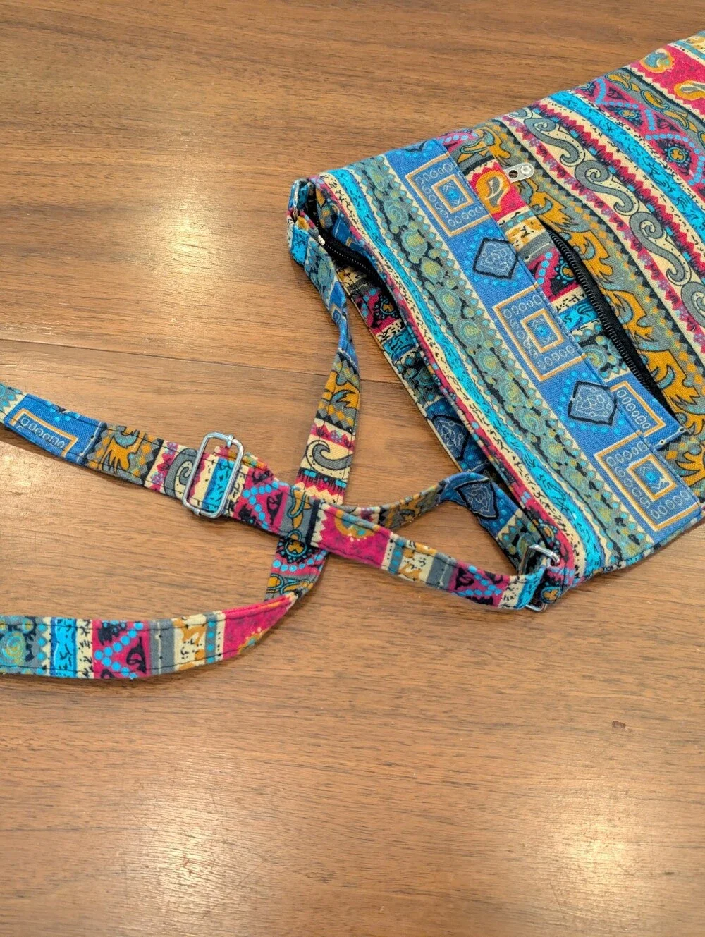 Multi Pattern Adjustable Crossbody Bag - Picture 8 of 15